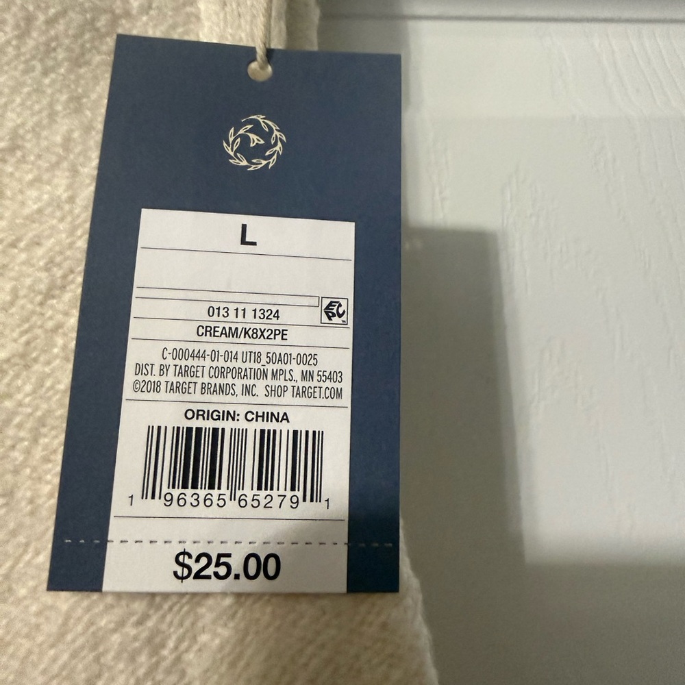 NWT Universal Threads Sweater Lounge Shorts- L - Picture 3 of 5